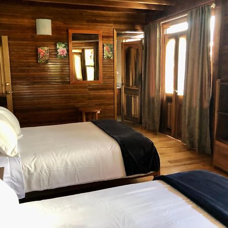 Hostal Zafiro Mindo Eksteriør bilde