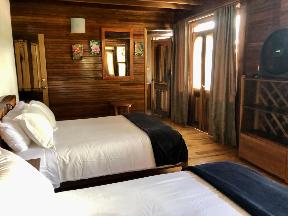 Hostal Zafiro Mindo Eksteriør bilde