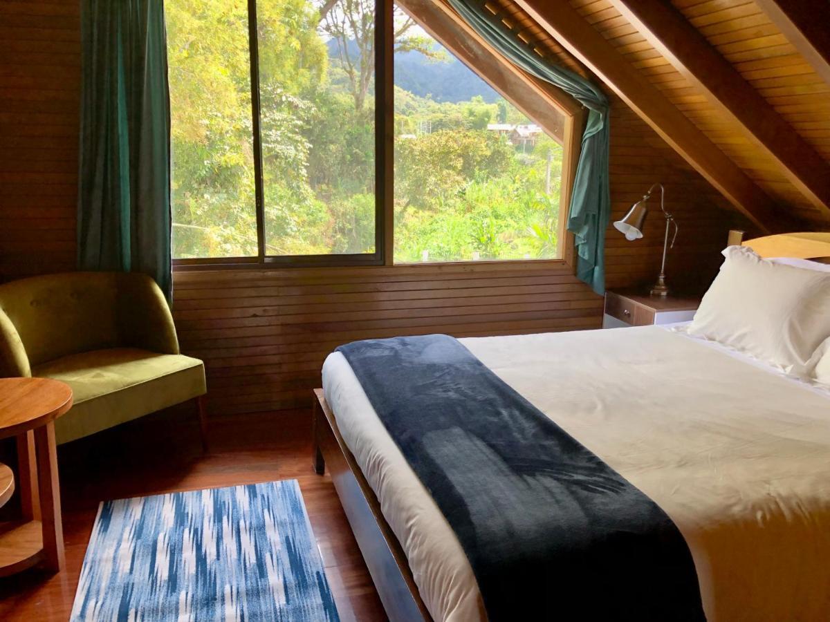 Hostal Zafiro Mindo Eksteriør bilde